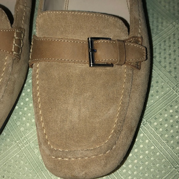 Talbots Women’s Cream Leather Suede Loafers - Picture 5 of 8